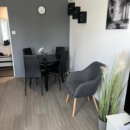 Iii Near Snowcastle, Premium 2 , Kitchen , Glazed Balcony, Free Private Parking Kemi