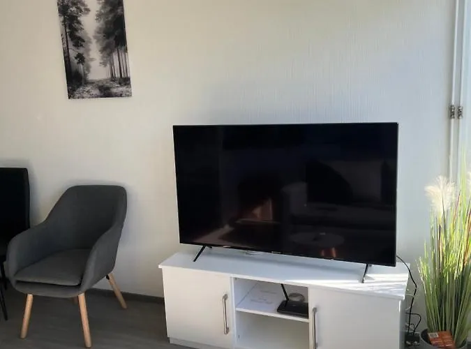 شقة Lappland Kemiapartments Iii Near Snowcastle, 2 , Kitchen , Glaz Balcony, Free Park With Heat Plug كيمي